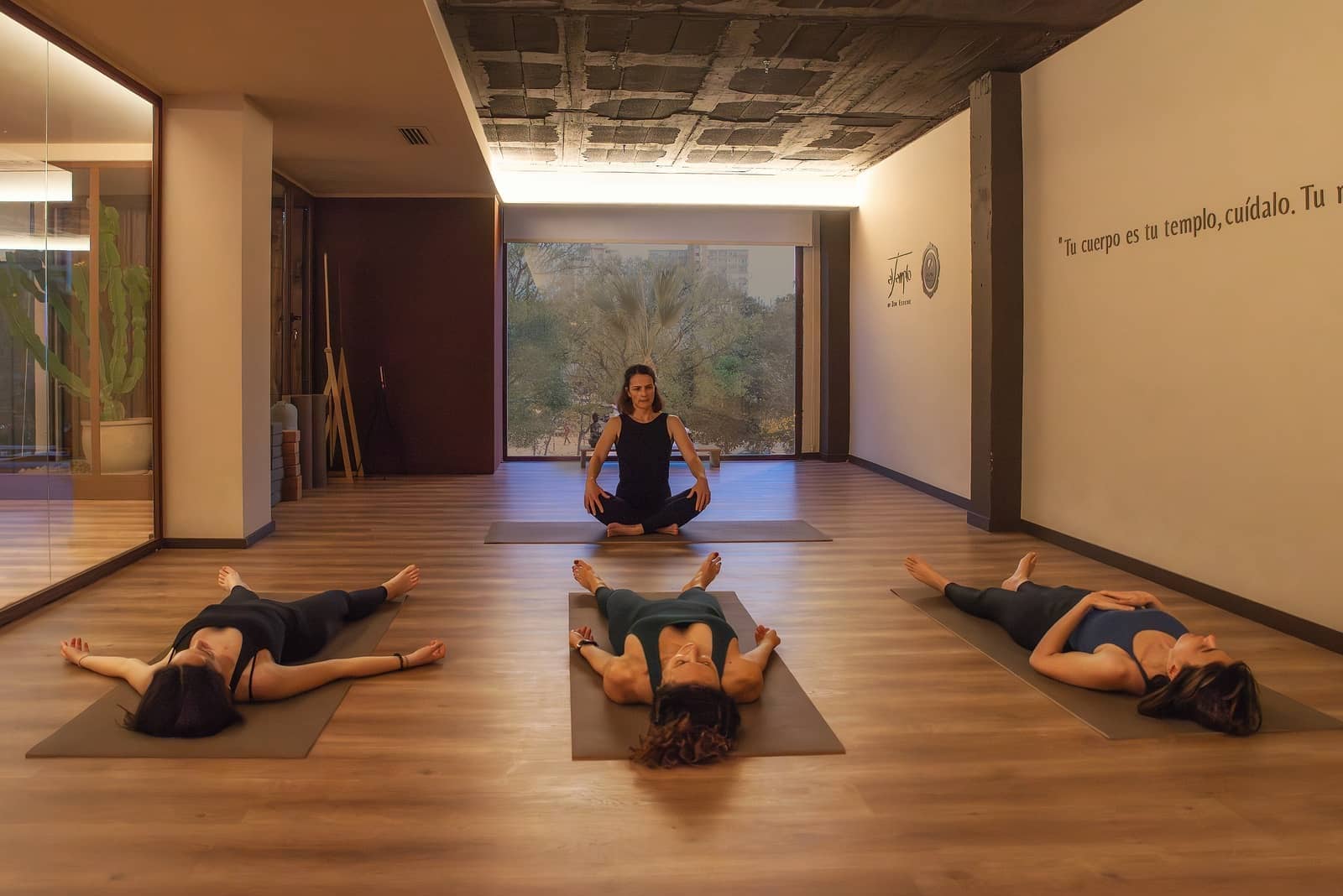 clases-de-yoga-alicante-nueva-sala-templo